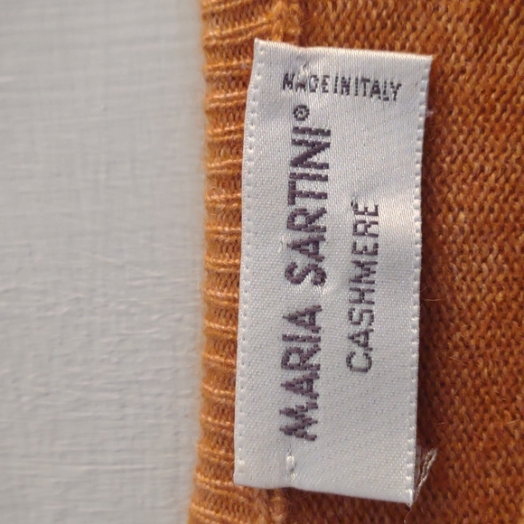 Ladies Cashmere Sweater - Picture 3 of 9